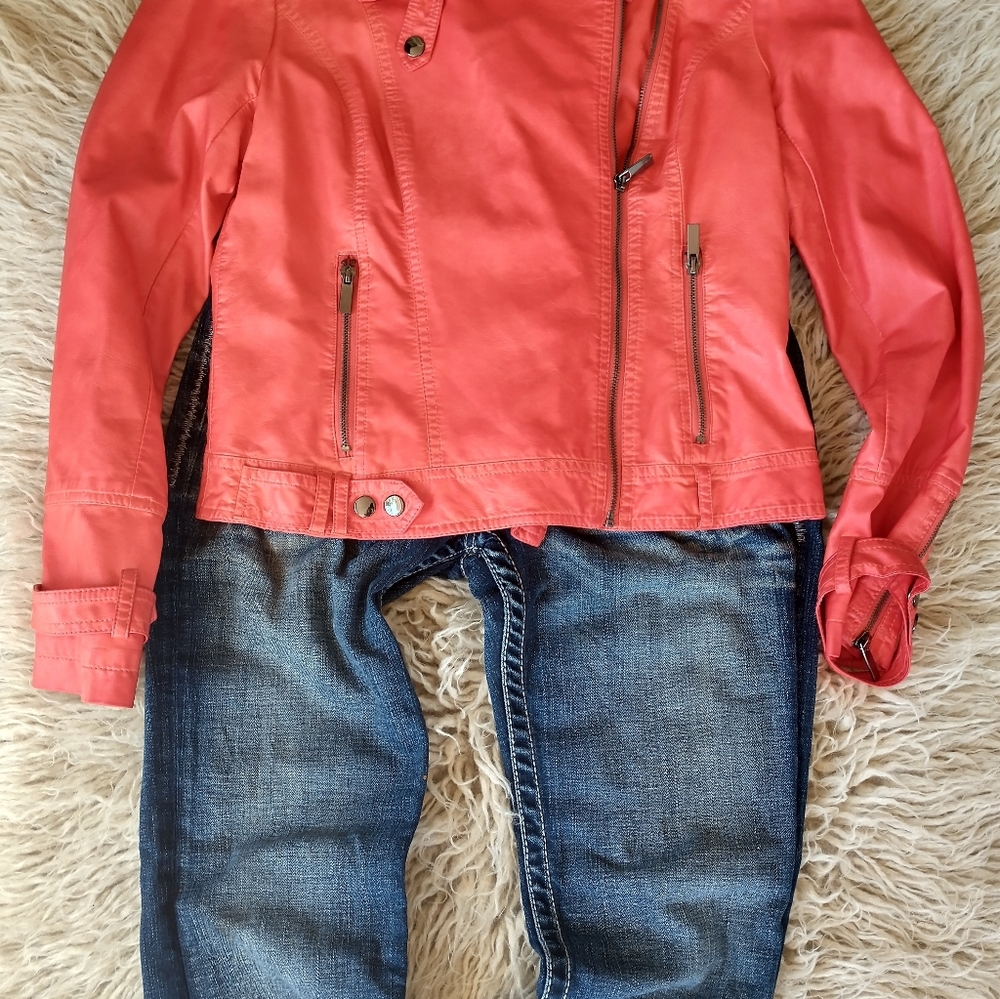 Jacket - Picture 7 of 7